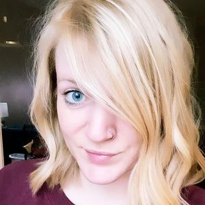 Meet your Posher, Becca